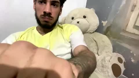 Snapshot of themarttinguyyy chatting on 11-04-25, 03:16 themarttinguyyy online show from 11-04-25, 03:16