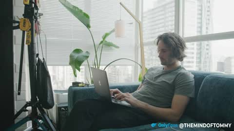 Snapshot of themindoftommy chatting on 03-22-26, 10:35 themindoftommy online show from 03-22-26, 10:35