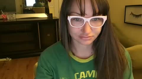 Snapshot of themrsnelson chatting on 09-09-25, 09:31 Cach Nelson online show from 09-09-25, 09:31