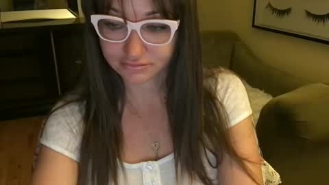 Snapshot of themrsnelson chatting on 09-11-25, 09:09 Cach Nelson online show from 09-11-25, 09:09