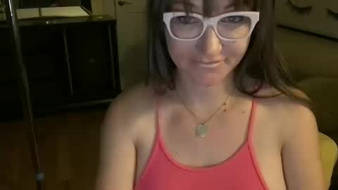 Snapshot of themrsnelson chatting on 10-17-25, 07:33 Cach Nelson online show from 10-17-25, 07:33