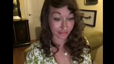 Snapshot of themrsnelson chatting on 10-25-25, 08:11 Cach Nelson online show from 10-25-25, 08:11