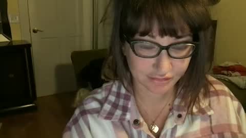 Snapshot of themrsnelson chatting on 11-04-25, 08:24 Cach Nelson online show from 11-04-25, 08:24