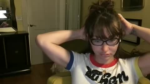 Snapshot of themrsnelson chatting on 11-05-25, 09:31 Cach Nelson online show from 11-05-25, 09:31