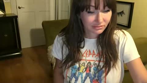 Snapshot of themrsnelson chatting on 11-14-25, 08:46 Cach Nelson online show from 11-14-25, 08:46