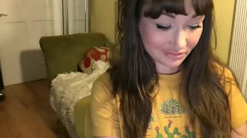 Snapshot of themrsnelson chatting on 11-16-25, 08:53 Cach Nelson online show from 11-16-25, 08:53