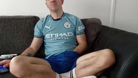 Snapshot of thenakedfootballer chatting on 03-07-25, 10:35 Paulo online show from 03-07-25, 10:35