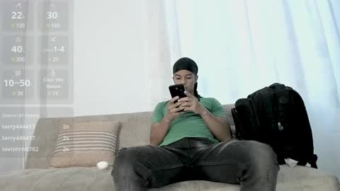 Snapshot of thenewclass chatting on 01-08-25, 10:06 Andriw and Maiol online show from 01-08-25, 10:06