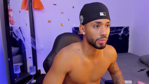 Theo Sky online show from 10-17-25, 03:47