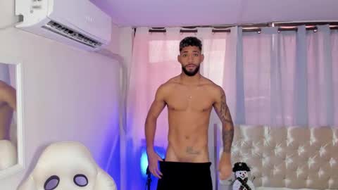 Theo Sky online show from 12-03-25, 04:38