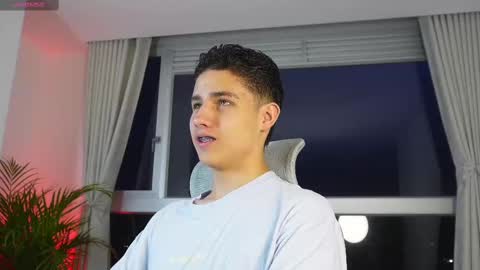 Snapshot of theohawke_ chatting on 02-28-25, 11:23 THEO- MATEO online show from 02-28-25, 11:23