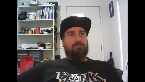 Snapshot of theozbeardguy chatting on 02-15-25, 02:04 aussiebeard online show from 02-15-25, 02:04