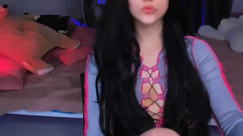 Snapshot of thepretty_kitty chatting on 10-21-25, 04:51 thepretty_kitty online show from 10-21-25, 04:51