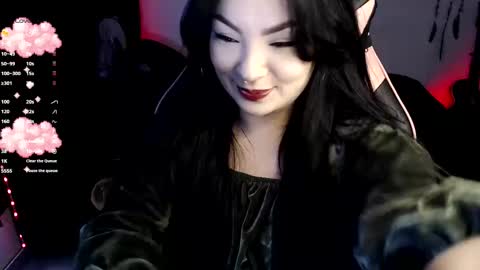 Snapshot of theprojectsara1 chatting on 10-26-25, 04:57 Sara online show from 10-26-25, 04:57