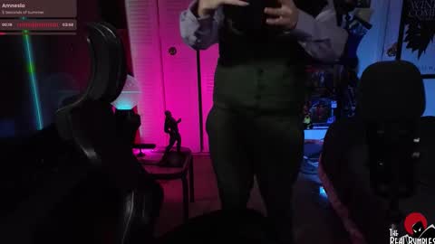 Snapshot of therealbumbles chatting on 10-16-25, 12:50 Bumbles or B online show from 10-16-25, 12:50