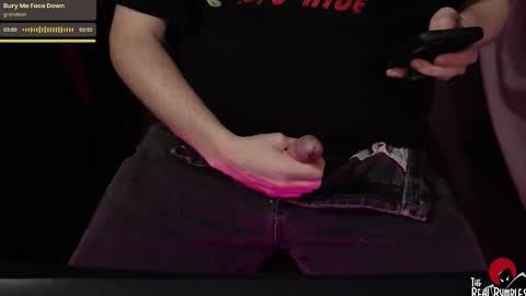 Snapshot of therealbumbles chatting on 11-07-25, 03:01 Bumbles or B online show from 11-07-25, 03:01