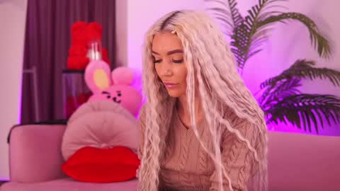 Snapshot of therealfallingangel chatting on 12-29-24, 05:33 Deea online show from 12-29-24, 05:33