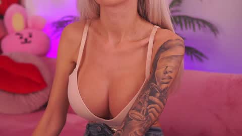 Snapshot of therealfallingangel chatting on 10-11-25, 07:07 Deea online show from 10-11-25, 07:07