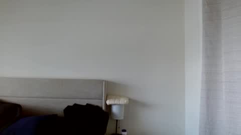 Yoshi online show from 11-25-25, 06:08