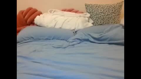 Snapshot of thereallittleredridinghood chatting on 10-29-25, 05:47 Bunny online show from 10-29-25, 05:47