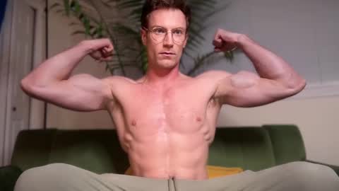 Snapshot of therealveggieboy chatting on 09-30-25, 02:05 Pookie online show from 09-30-25, 02:05