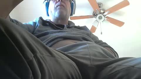 Snapshot of thereisnospoon1970 chatting on 01-03-25, 09:26 Neo online show from 01-03-25, 09:26