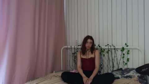 Crissy online show from 09-11-25, 09:09