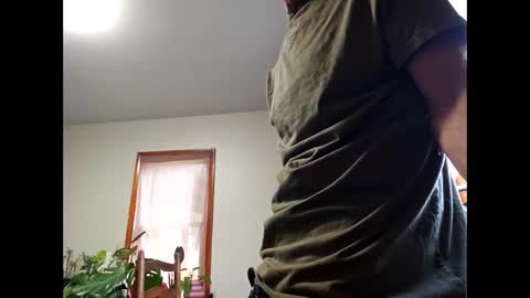 Snapshot of therizzler_1_of_1 chatting on 10-24-25, 08:38 therizzler_1_of_1 online show from 10-24-25, 08:38