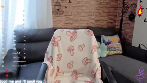 therosepetal online show from 09-18-25, 08:05