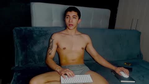 thesaint_xxx online show from 09-09-25, 05:07
