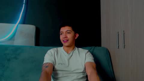 thesaint_xxx online show from 09-25-25, 04:49