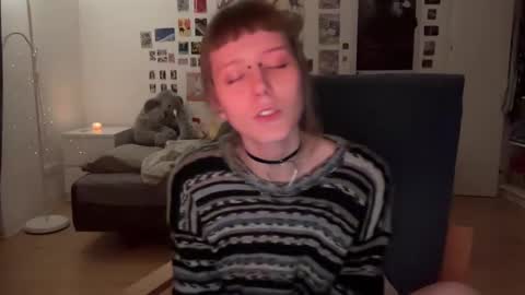 LISA                                            online show from 12-28-24, 09:40