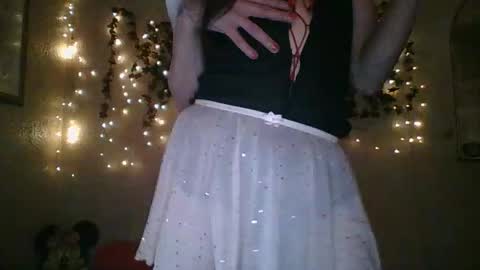 sillymillie0 online show from 10-14-25, 10:10