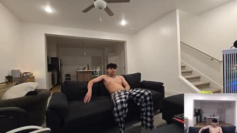 Snapshot of theslutcouple98 chatting on 10-25-25, 05:37 theslutcouple98 online show from 10-25-25, 05:37