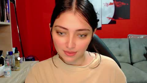 Snapshot of thesweethari chatting on 02-27-25, 12:54 I dont do real meetings My bio online show from 02-27-25, 12:54