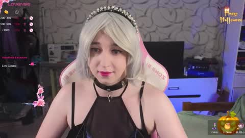 The Great And Powerful Trixie online show from 10-31-25, 03:57