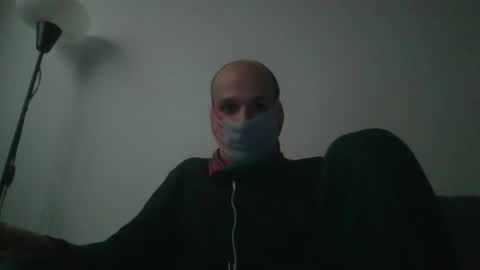 Snapshot of thetubedscarfguy chatting on 01-29-25, 04:52 Scarf guy online show from 01-29-25, 04:52