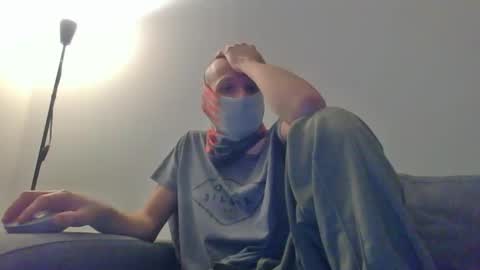 Snapshot of thetubedscarfguy chatting on 02-17-25, 09:30 Scarf guy online show from 02-17-25, 09:30