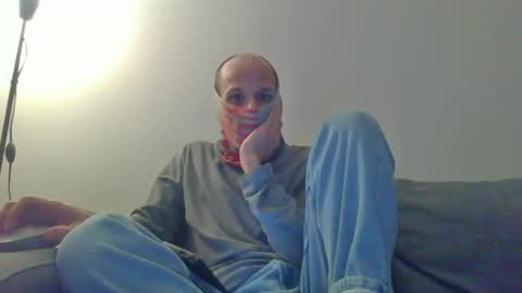 Snapshot of thetubedscarfguy chatting on 02-28-25, 10:28 Scarf guy online show from 02-28-25, 10:28