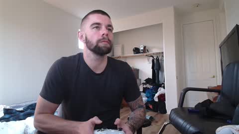 Snapshot of theufcfan_8181 chatting on 03-07-25, 01:09 troy online show from 03-07-25, 01:09