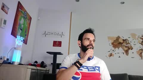 Snapshot of thewitcher69_ chatting on 09-20-25, 09:32 thewitcher69_ online show from 09-20-25, 09:32