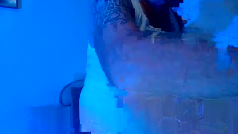 Snapshot of thezosk chatting on 11-14-25, 12:04 The ZoSk online show from 11-14-25, 12:04