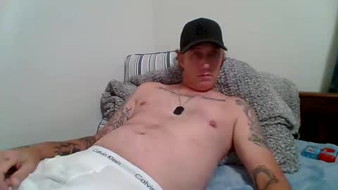 Snapshot of thezosk chatting on 12-18-25, 07:03 The ZoSk online show from 12-18-25, 07:03