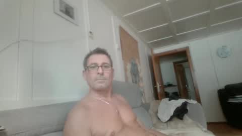 Snapshot of thhe13 chatting on 01-20-25, 09:24 thhe13 online show from 01-20-25, 09:24
