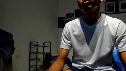 thiago_2004 online show from 09-12-25, 08:20