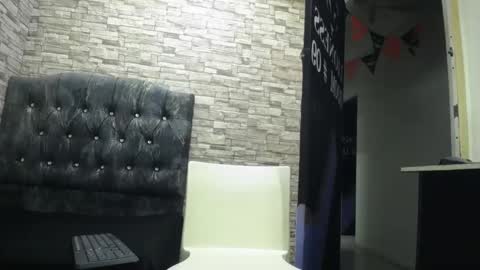 Snapshot of thiago_hairy chatting on 10-19-25, 04:57 thiago_hairy online show from 10-19-25, 04:57