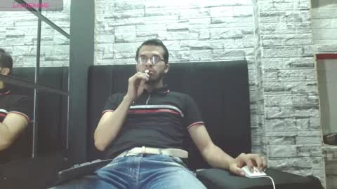 Snapshot of thiago_hairy chatting on 10-25-25, 12:18 thiago_hairy online show from 10-25-25, 12:18