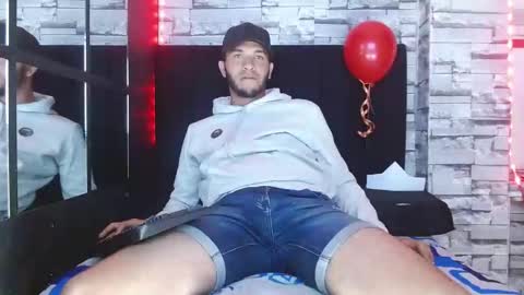 Snapshot of thiago_hairy chatting on 10-31-25, 04:57 thiago_hairy online show from 10-31-25, 04:57