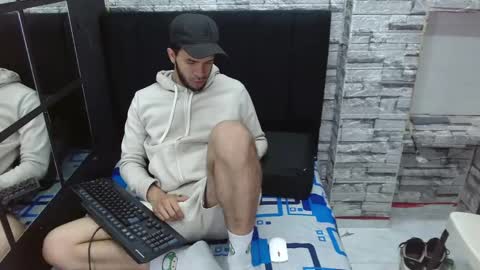 Snapshot of thiago_hairy chatting on 11-04-25, 02:32 thiago_hairy online show from 11-04-25, 02:32