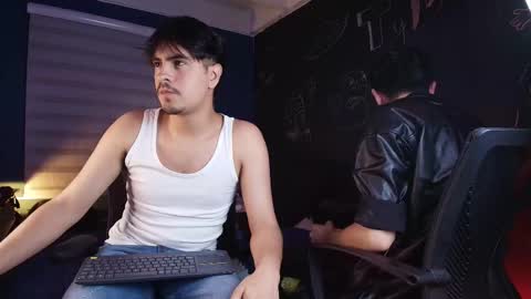 Thiago online show from 12-18-25, 03:23